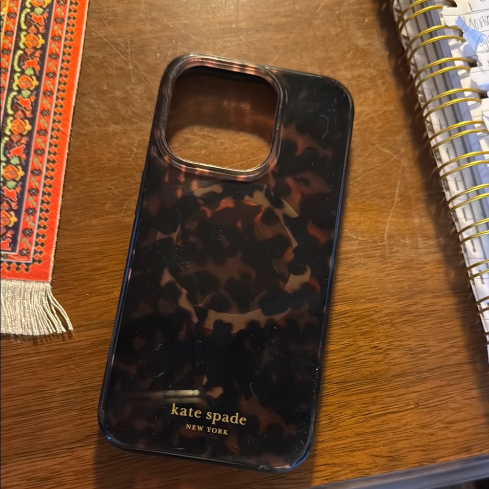Kate Spade ♠️ iPhone 15 Pro Tortoiseshell Case with MagSafe